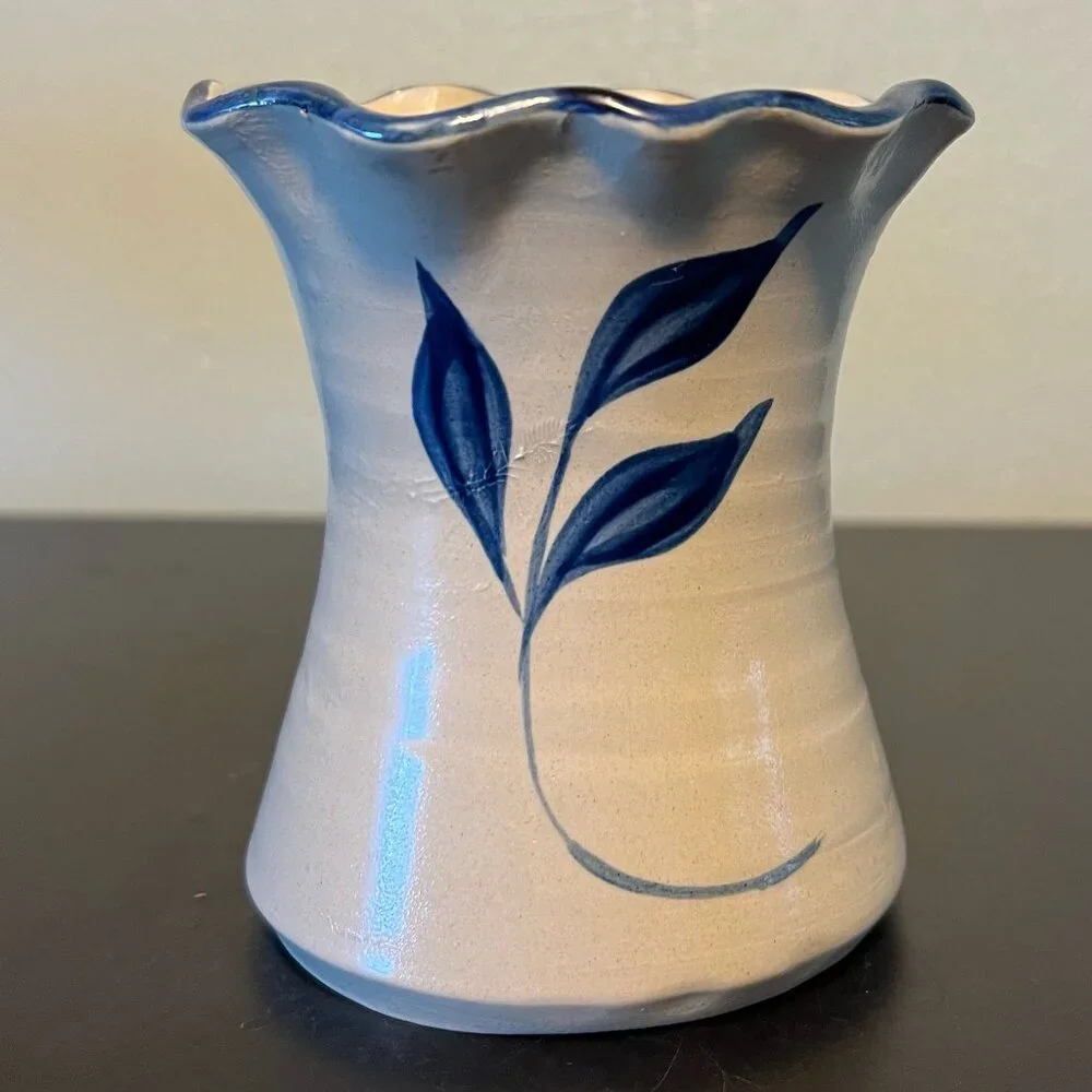 Vintage Williamsburg Pottery Salt Glaze Ruffled Vase Cobalt Blue 1992